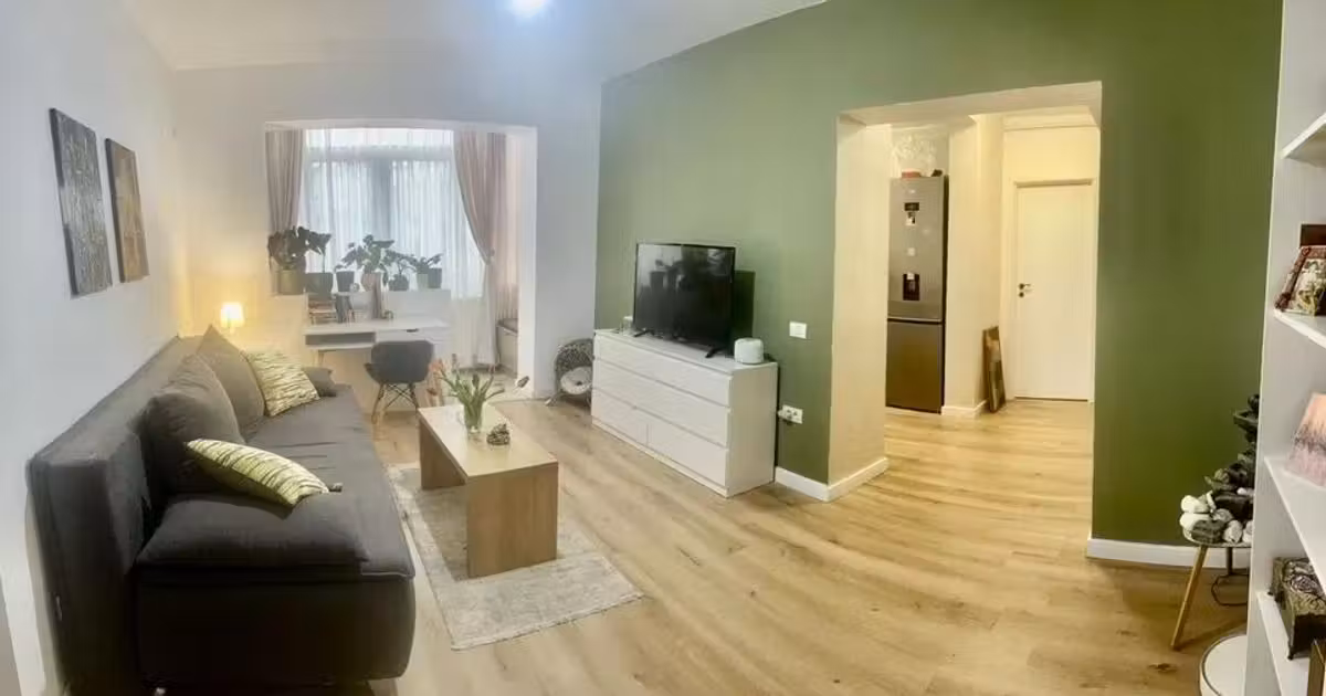 Apartament de vânzare cu 3 camere, mobilat în zona Tomis III, Constanța