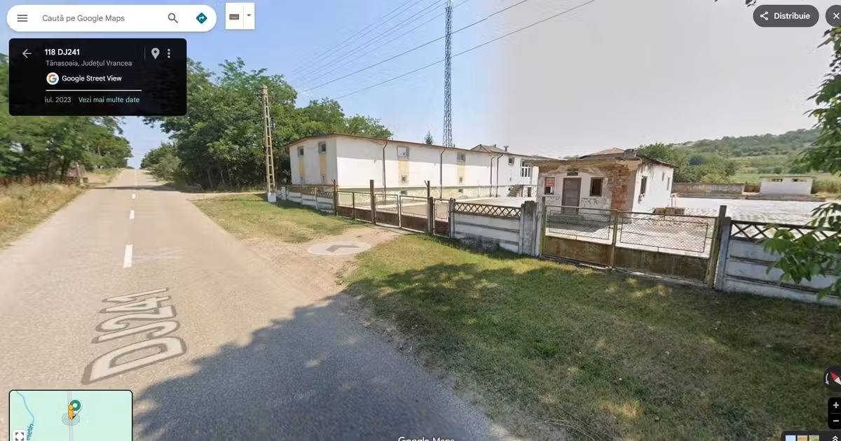 Spațiu comercial de vânzare de 900 mp, în Tănăsoaia