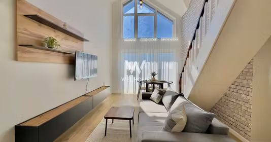 Penthouse Exterior Vest