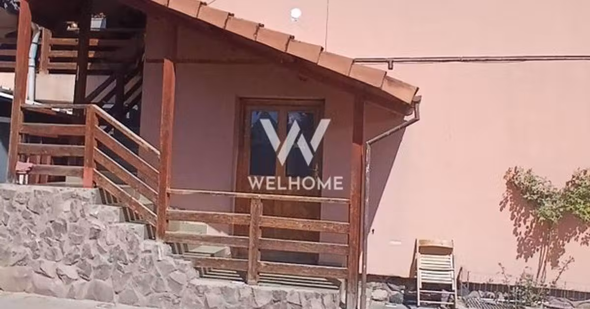 Casă individuală de vânzare cu 7 camere în Șura Mare