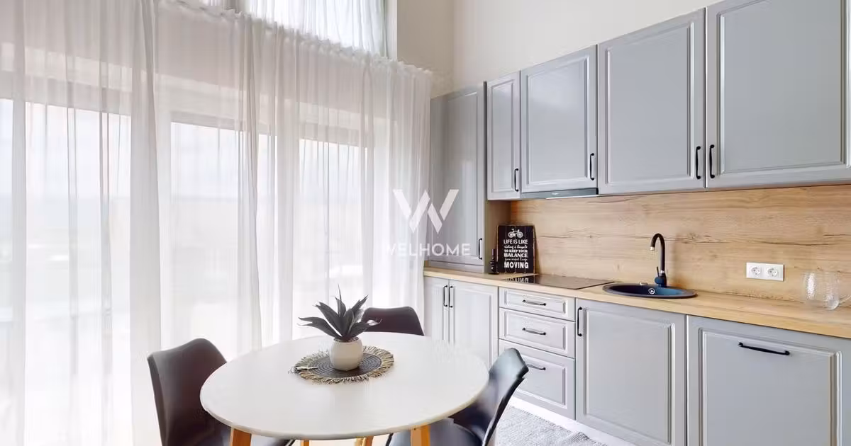 Penthouse de vânzare cu 3 camere, mobilat în zona Exterior Vest, Sibiu
