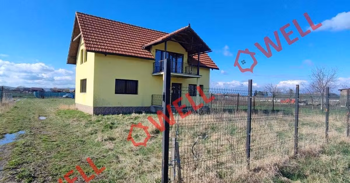Casă de vânzare cu 4 camere în Lunca Ozunului
