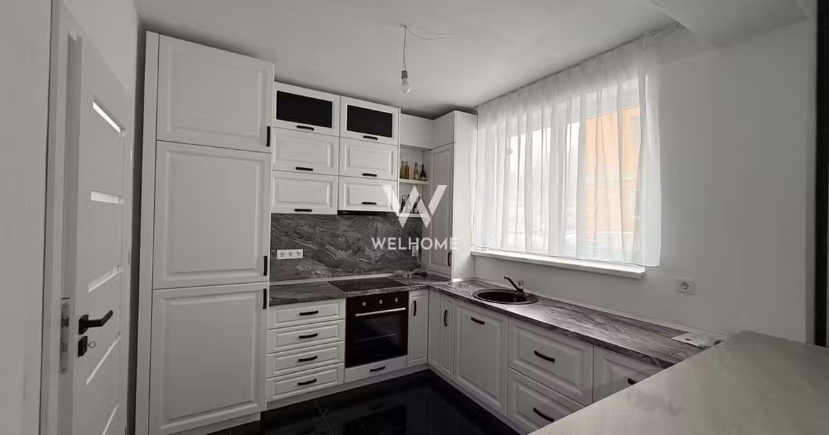 Apartament de vânzare cu 2 camere, mobilat în Cristian
