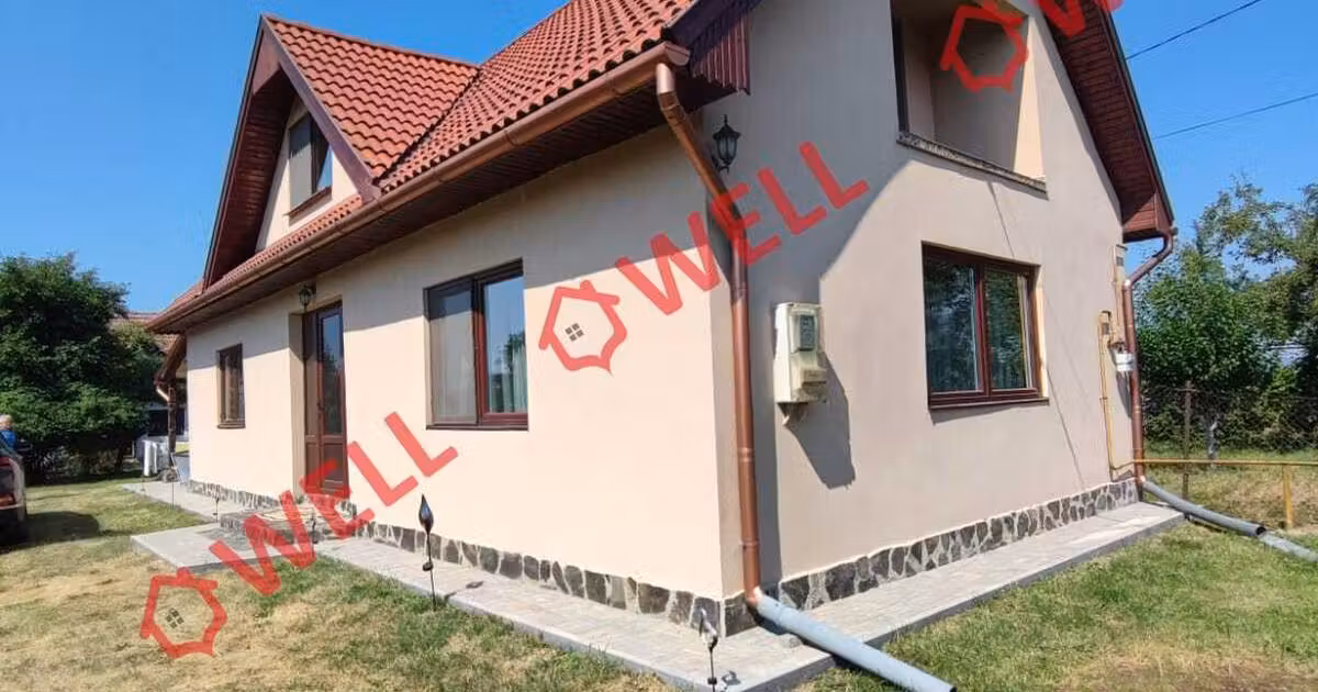 Casă de vânzare cu 4 camere în Covasna