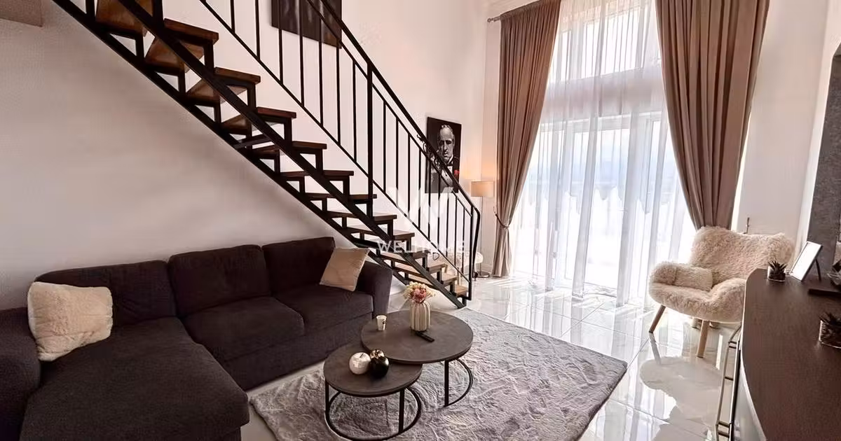 Apartament de vânzare cu 5 camere în Cristian