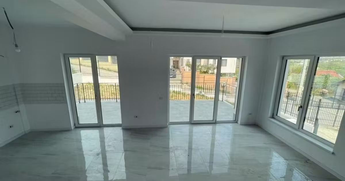 Duplex de vânzare cu 3 camere în zona Bucium, Iași