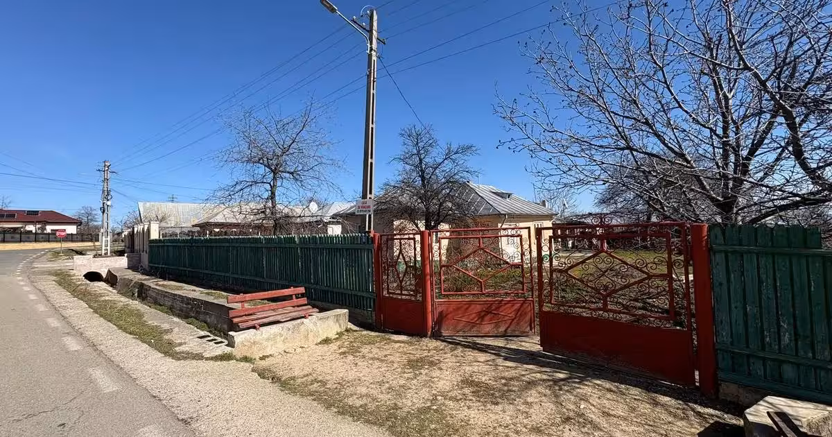 Teren Construcții intravilan de vânzare de 2200 mp, în Urechești