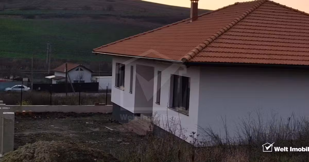 Casă individuală de vânzare cu 3 camere în Apahida