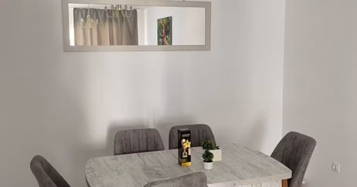 Apartament de vânzare cu 2 camere, mobilat în zona Avantgarden, Brașov