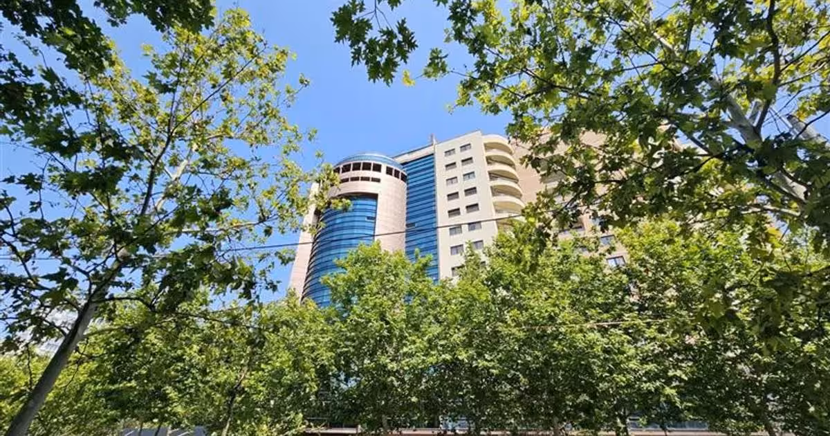 Birou de vânzare de 900 mp, în zona Baba Novac, Sector 3