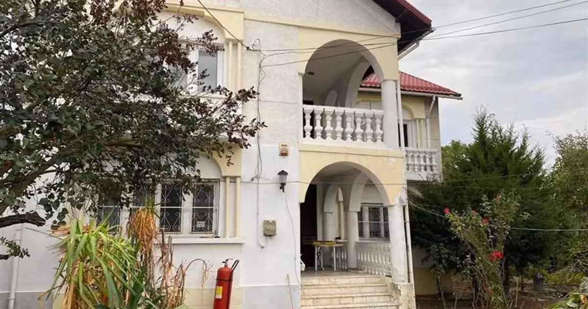 Casă individuală de vânzare cu 6 camere în zona Bucureștii Noi, Sector 1