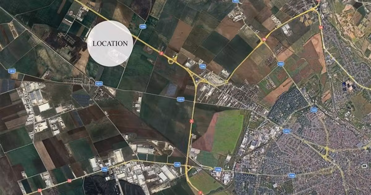 Teren Construcții extravilan de vânzare de 500000 mp, în Păulești