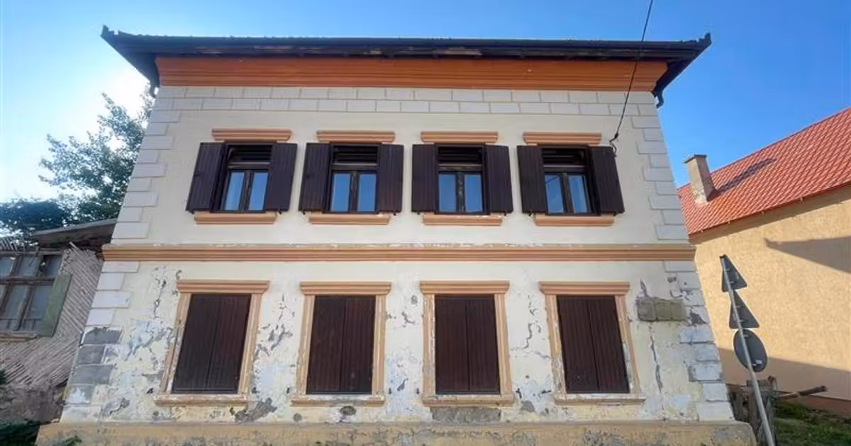 Casă individuală de vânzare cu 7 camere, mobilată în Jimbor