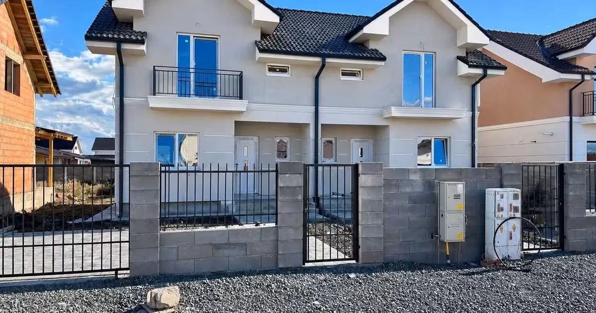 Duplex de vânzare cu 4 camere în Moșnița Nouă