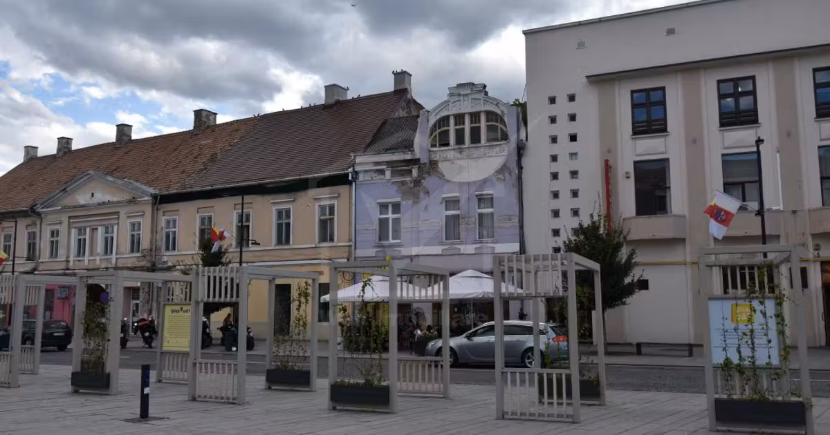 Apartament de vânzare cu 3 camere, mobilat în Turda