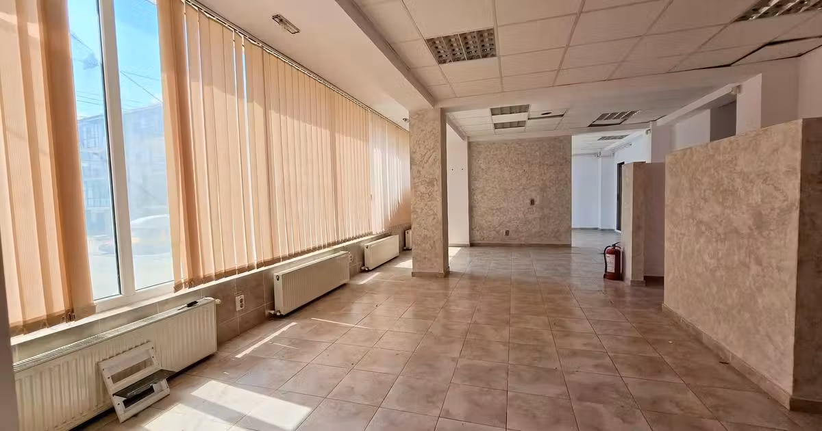 Spațiu comercial de vânzare 104 mp în Dobroești