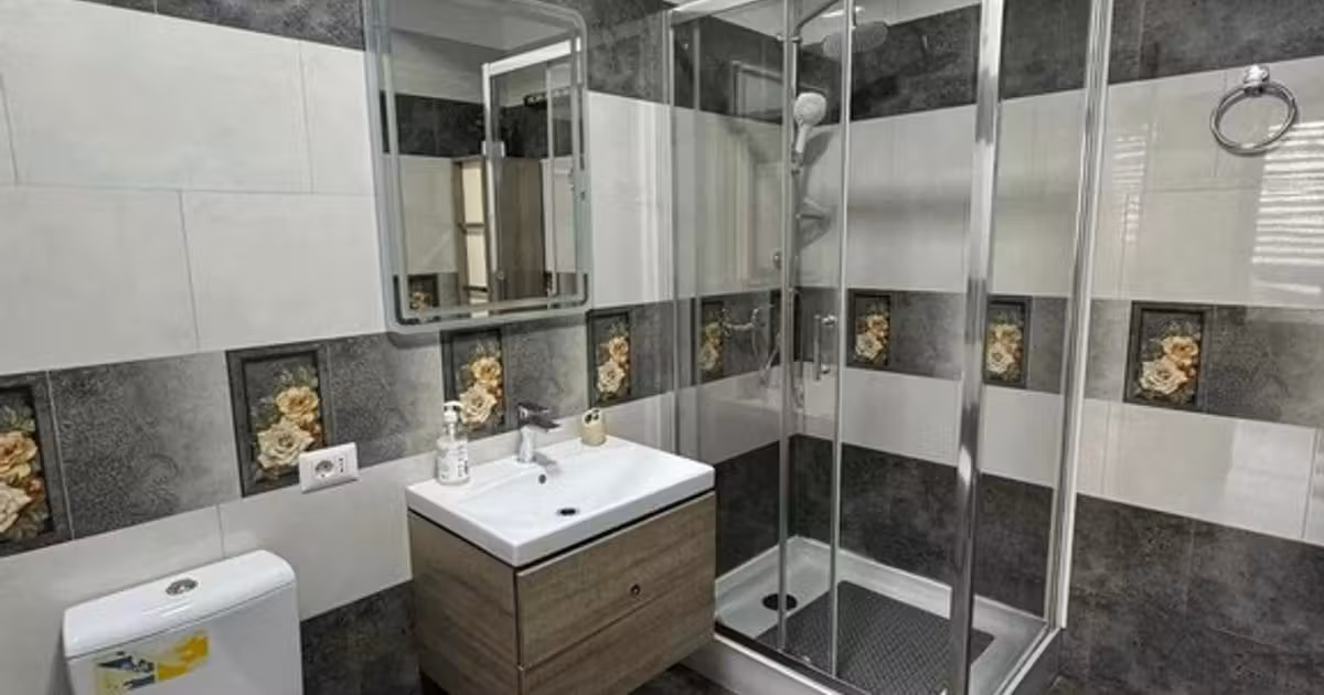Garsonieră de vânzare, mobilată în Mamaia-Sat