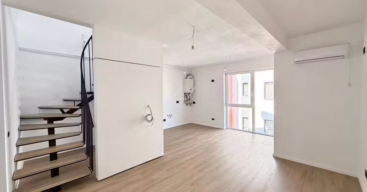 Apartament de vânzare cu 4 camere în Giroc