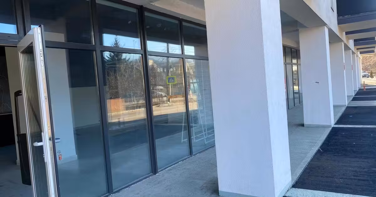 Spațiu comercial de vânzare 375.6 mp în zona Dâmbul Rotund, Cluj-Napoca