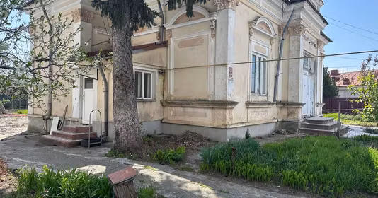 Casă Central