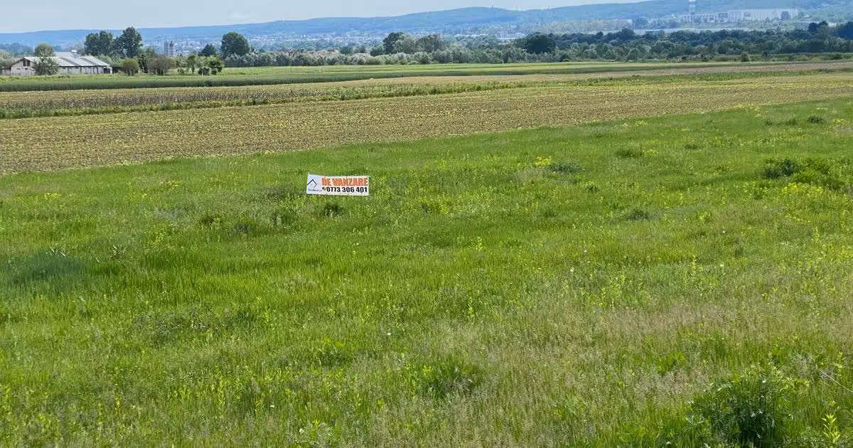Teren agricol intravilan de vânzare de 10759 mp, în Purcăreni (Micești)