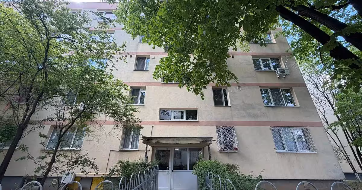 Apartament de vânzare cu 3 camere, mobilat în zona Titan, Sector 3