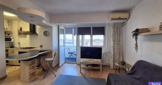 Garsonieră P-ța Victoriei