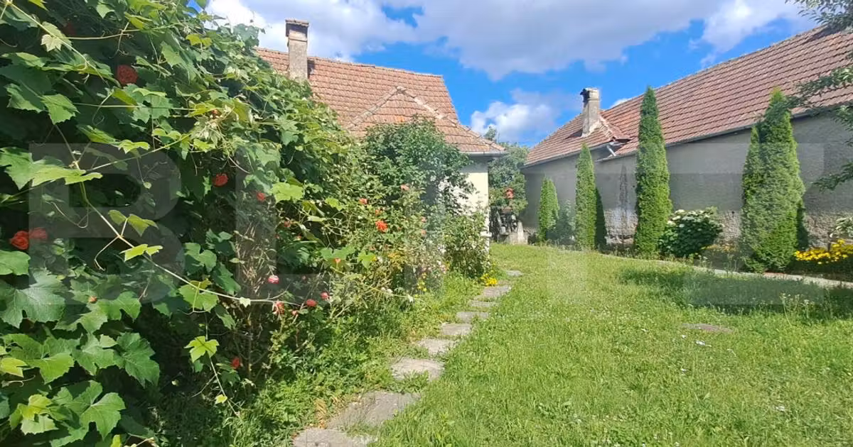 Casă individuală de vânzare cu 5 camere în Berivoi