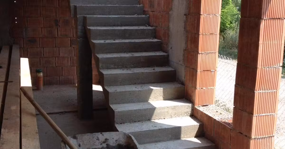 Casă individuală de vânzare cu 4 camere în Breazu