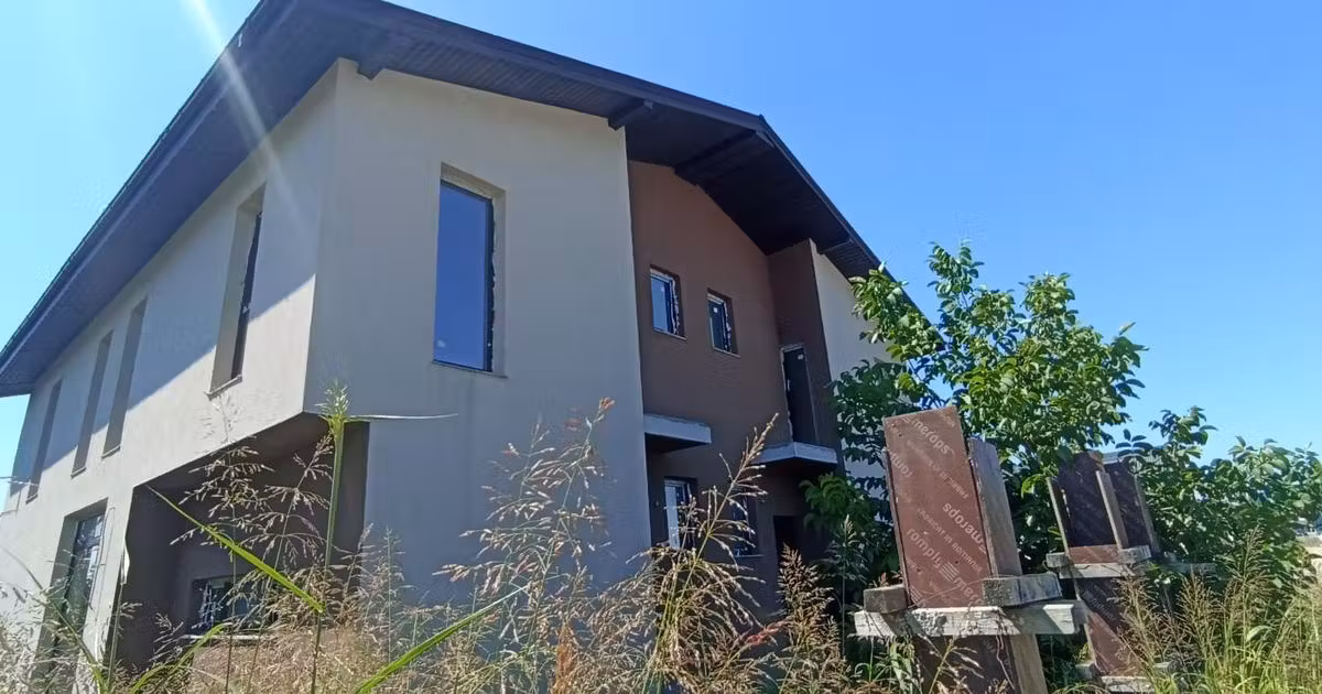 Duplex de vânzare cu 4 camere în Otopeni