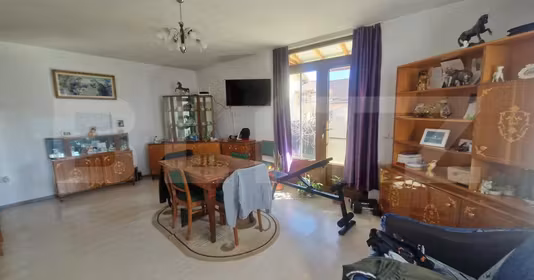 Casă Tărlungeni