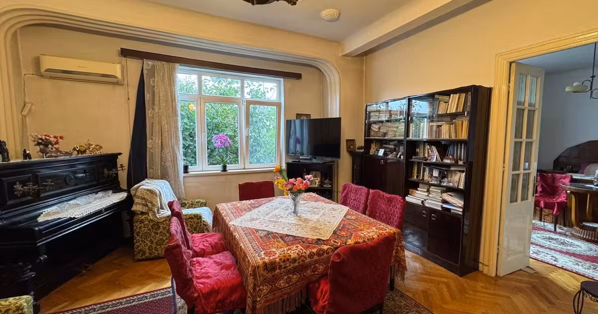 Apartament de vânzare cu 3 camere în zona Cotroceni, Sector 5
