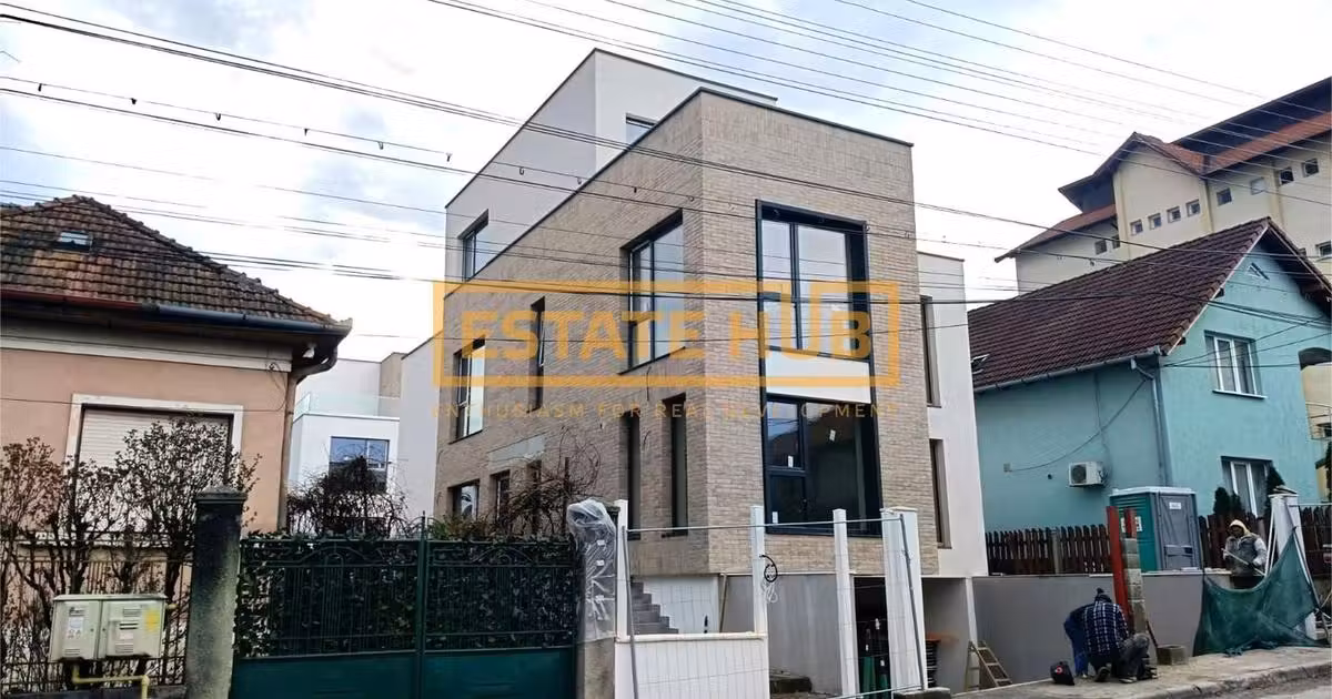 Casă individuală de vânzare cu 5 camere în zona Andrei Mureșanu, Cluj-Napoca