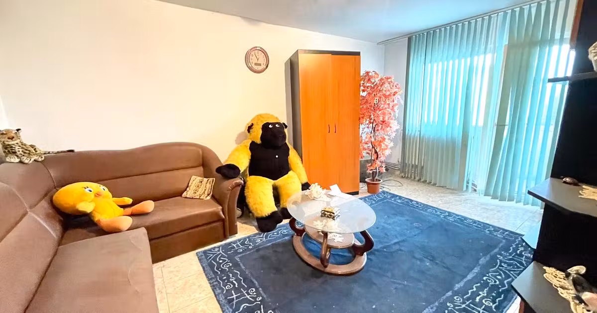 Apartament de vânzare cu 3 camere în zona Republicii, Bacău