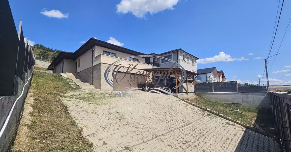 Casă individuală de vânzare cu 4 camere în Apahida