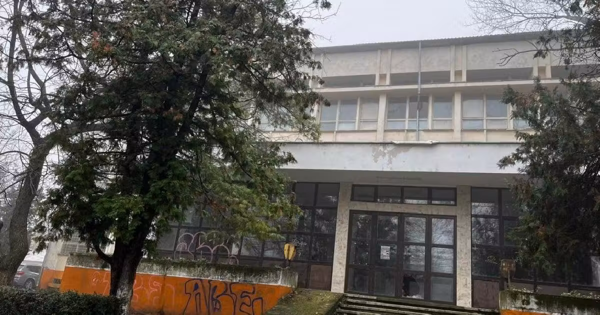 Spațiu comercial · 1806 m², Central, Turnu Măgurele