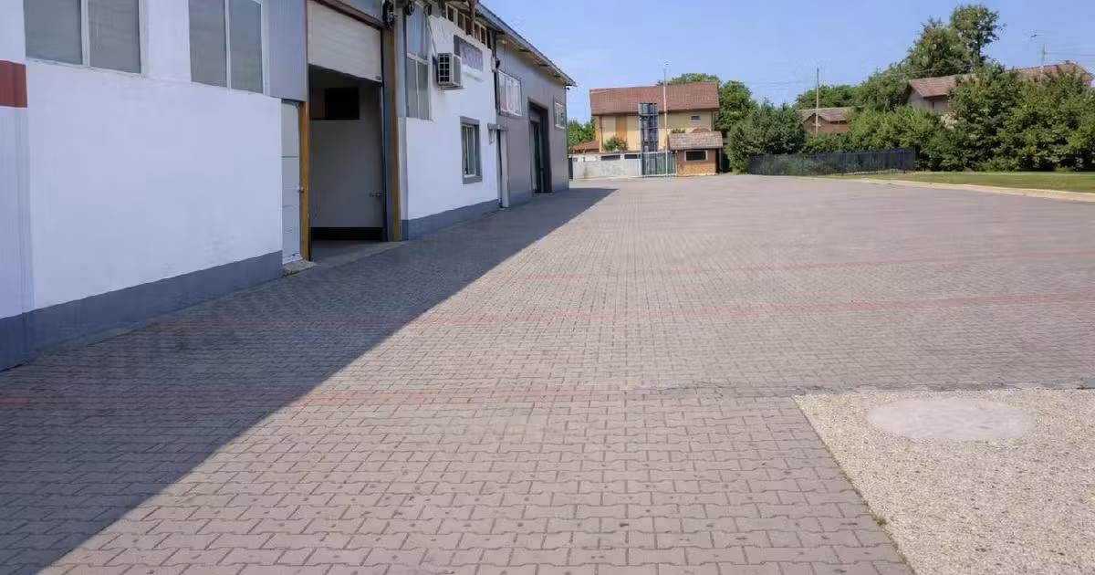 Spațiu comercial de vânzare în Otopeni