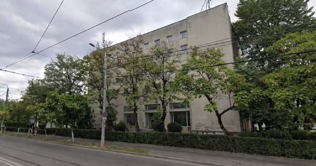 Spațiu comercial · 1913 m², Nord, Ploiești