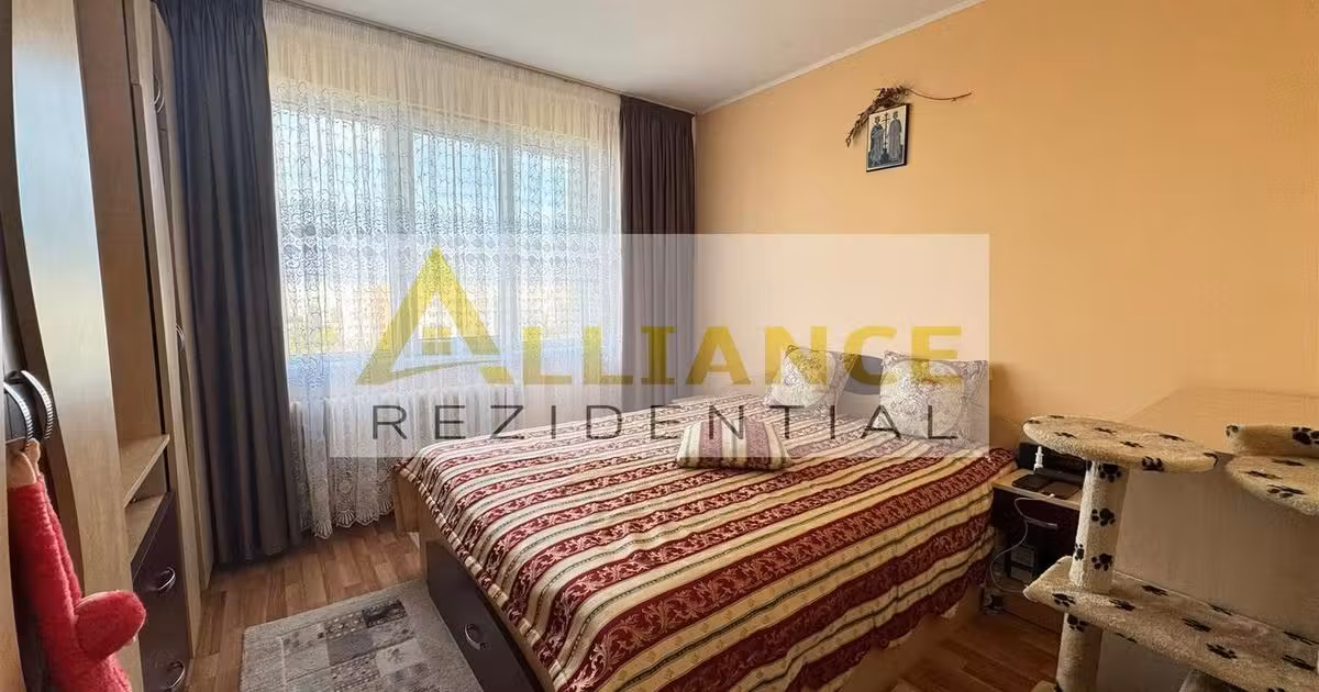 Apartament de vânzare cu 3 camere în zona Metalurgiei, Sector 4