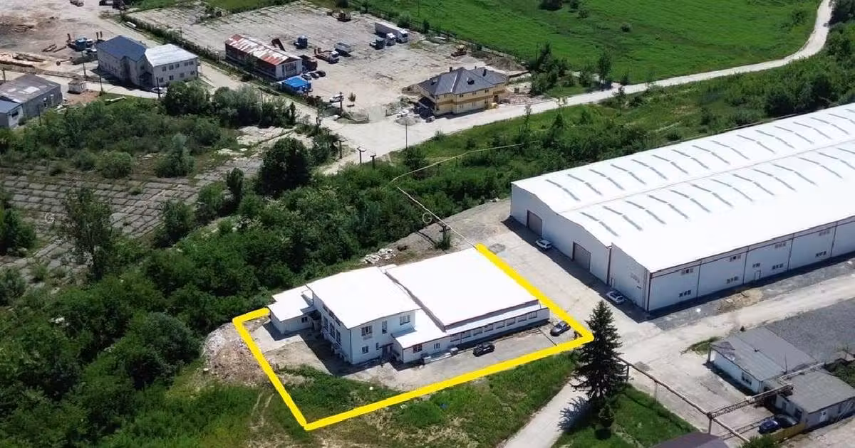 Spațiu comercial · 1144 m², Exterior Sud, Avrig