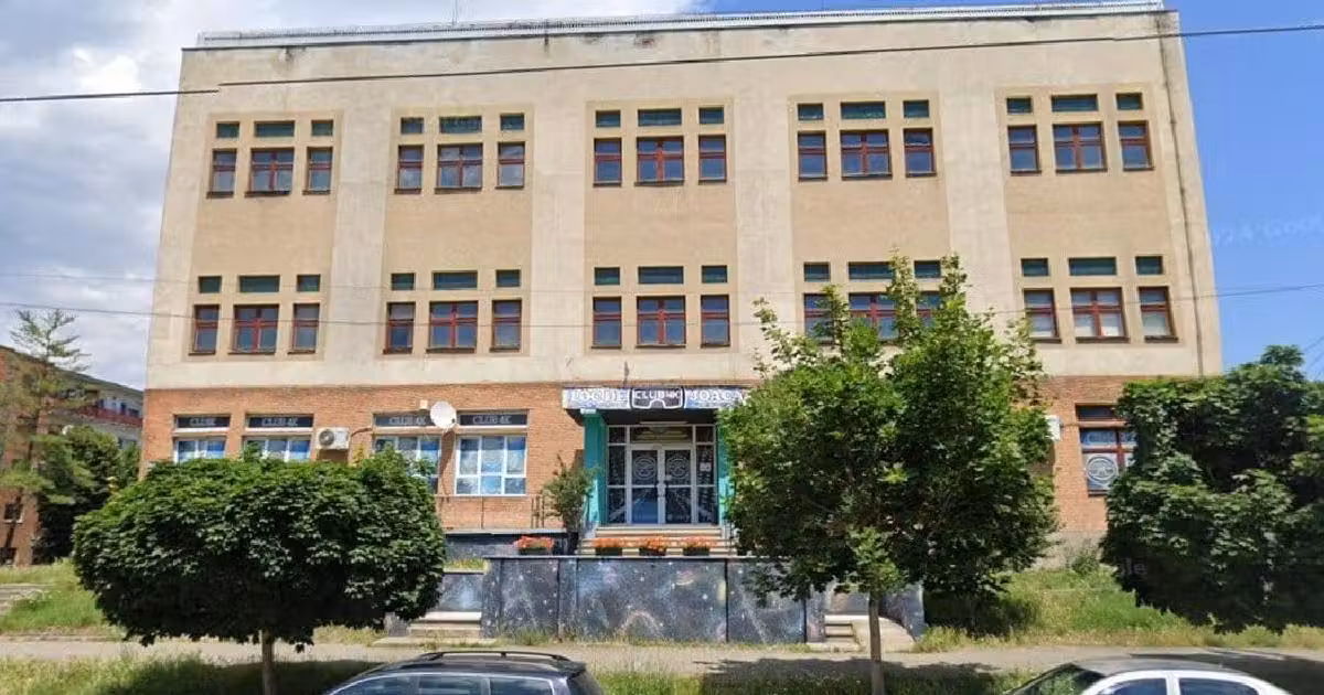 Spațiu comercial de vânzare de 423 mp, în zona Micălaca, Arad