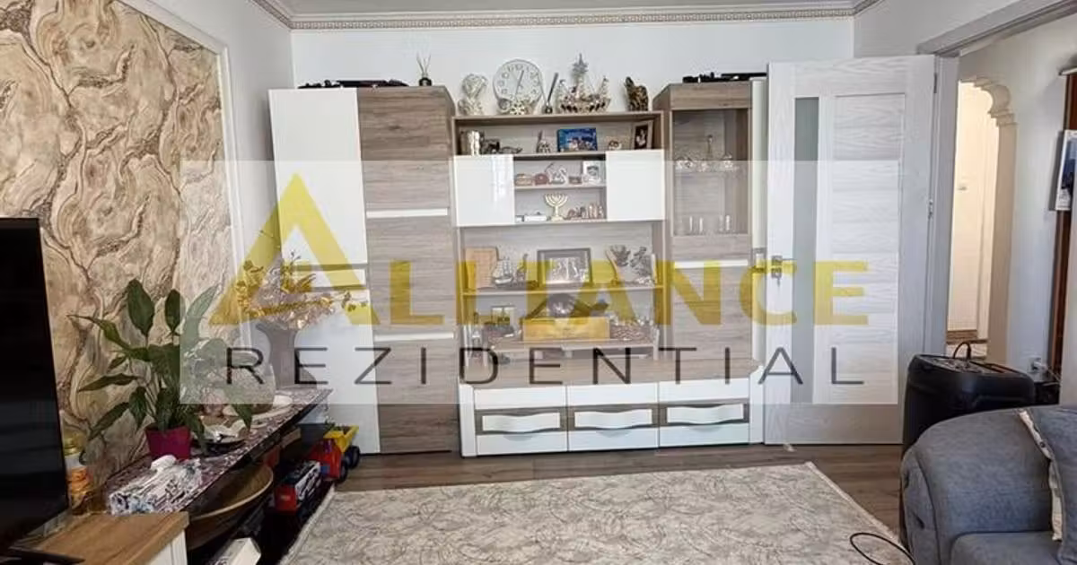 Apartament de vânzare cu 4 camere în zona Sălăjan, Sector 3