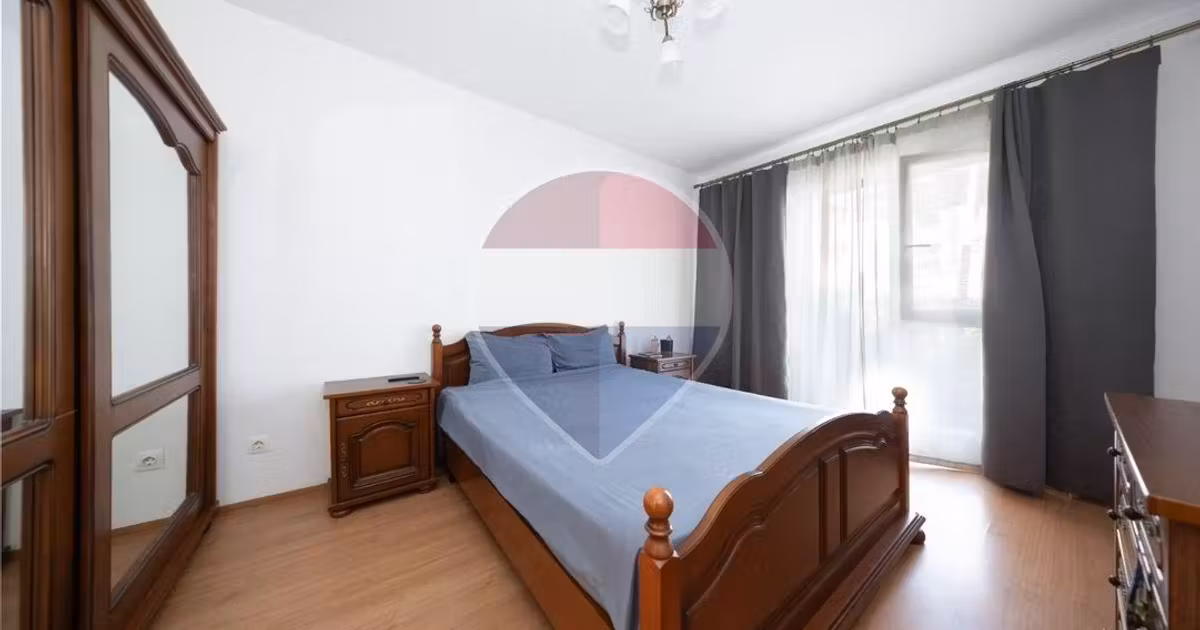 Apartament de vânzare cu 2 camere în zona Tractorul, Brașov
