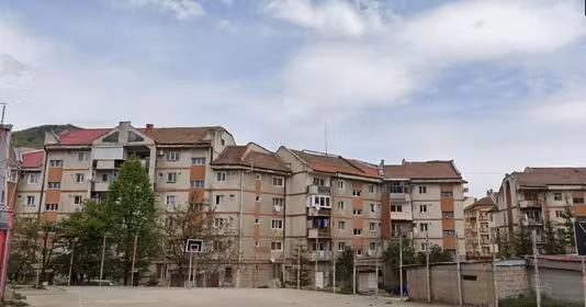Apartament Est