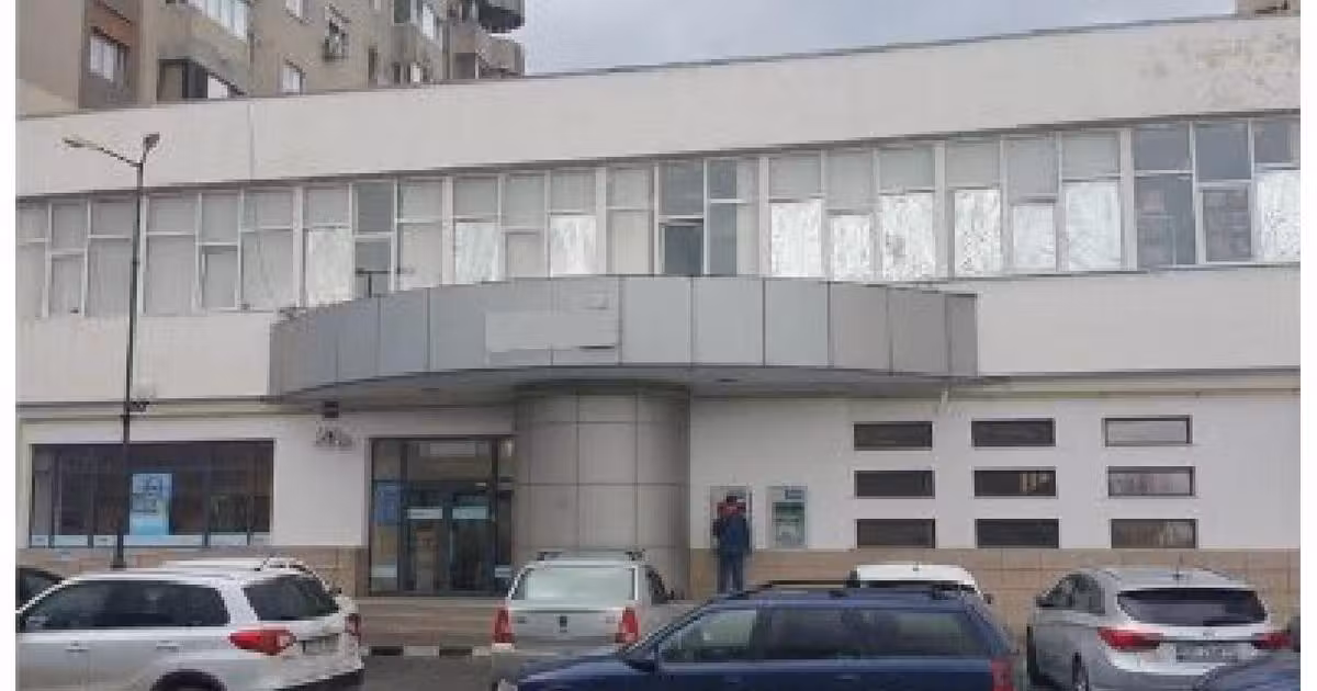 Birou de vânzare în zona Casa Cărții, Giurgiu