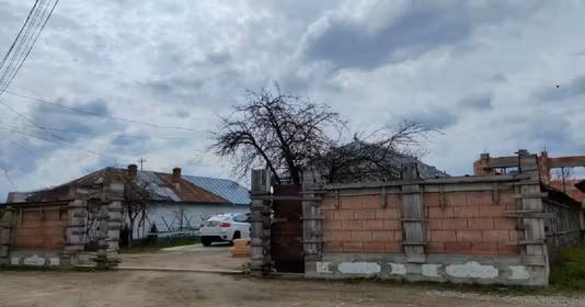 Casă Săvinești