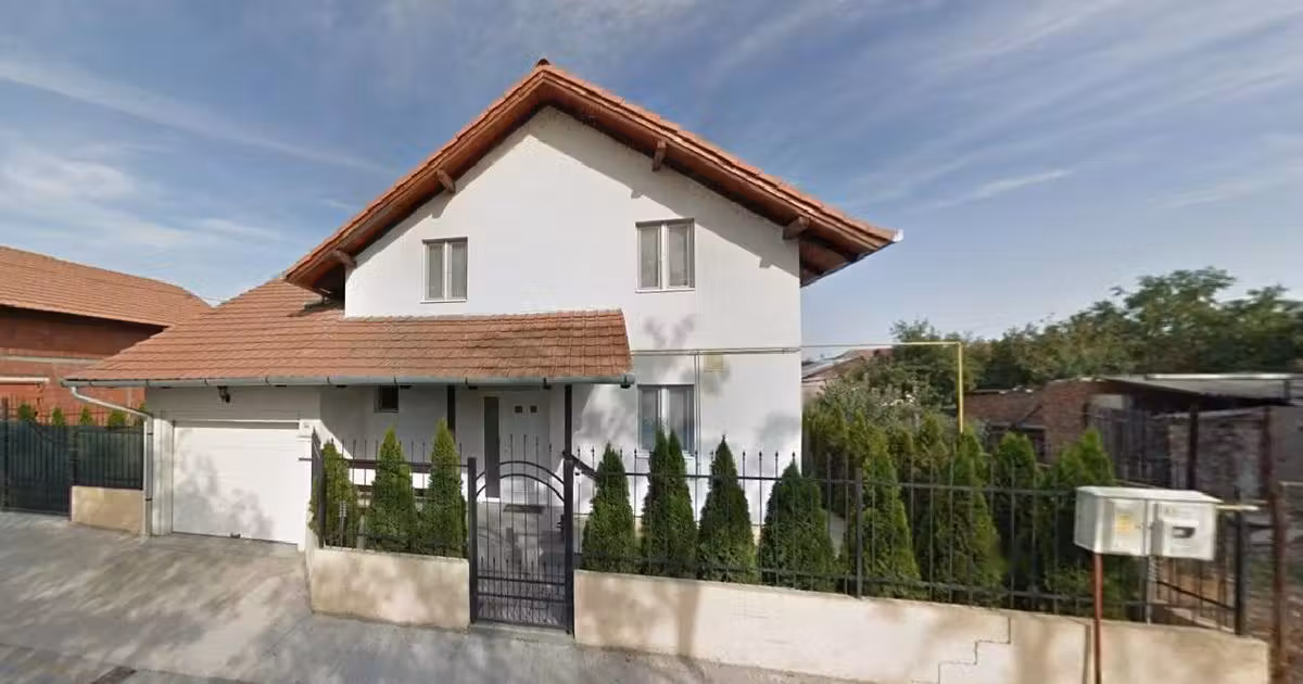 Casă individuală de vânzare cu 5 camere în Sânnicolau Mare