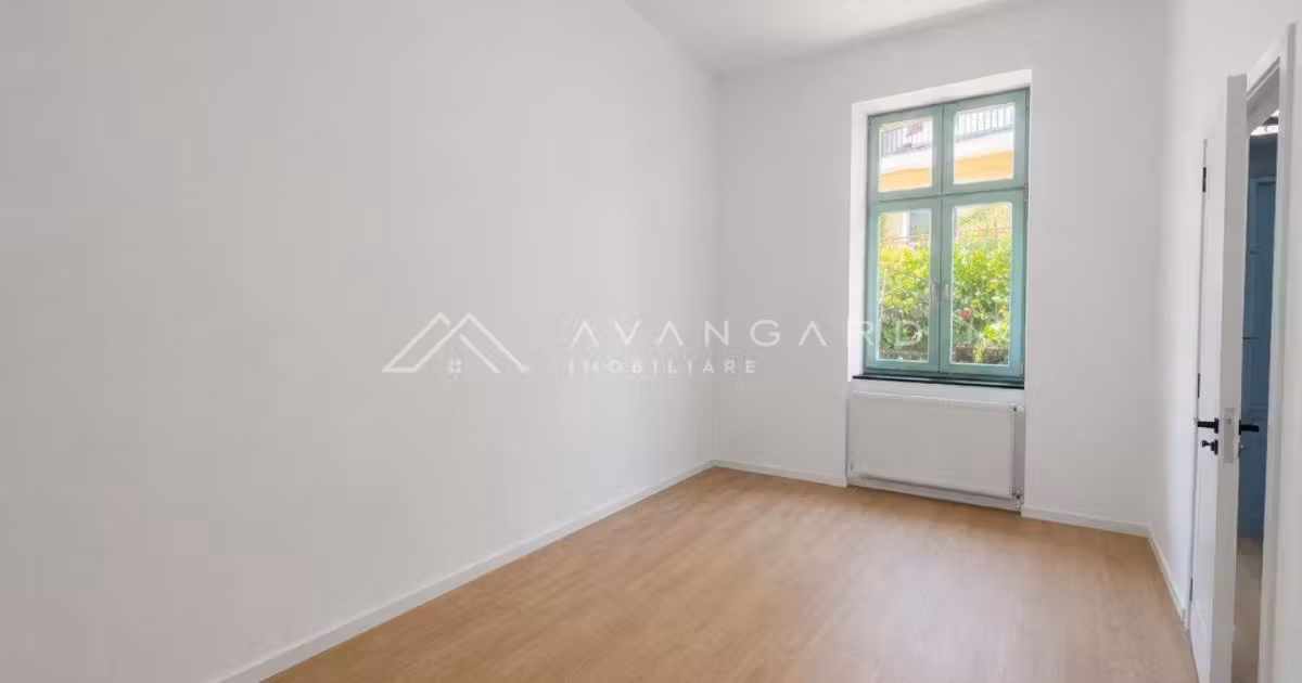Apartament de vânzare cu 3 camere în zona Central, Cluj-Napoca