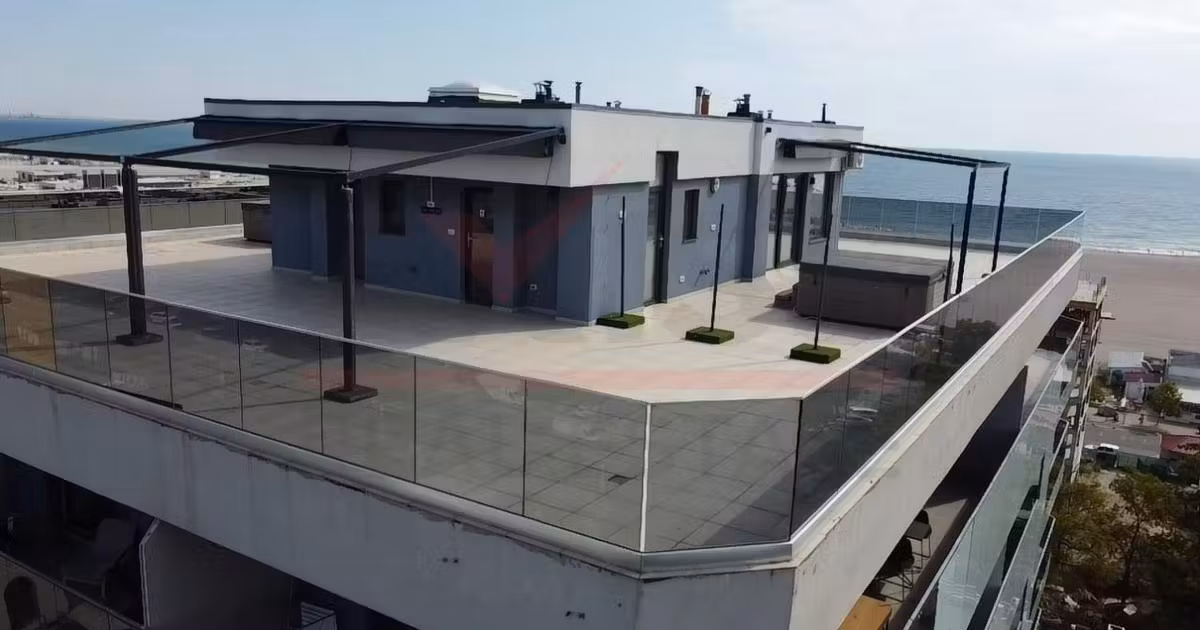 Apartament de vânzare cu 2 camere, mobilat în Mamaia