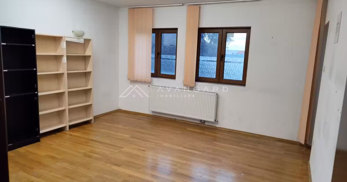 Apartament de vânzare cu 4 camere în zona Andrei Mureșanu, Cluj-Napoca